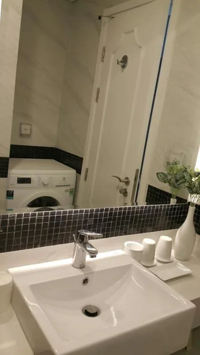 带阳台的公寓 — Luxury econest - Apartment with swimming pool & gym
